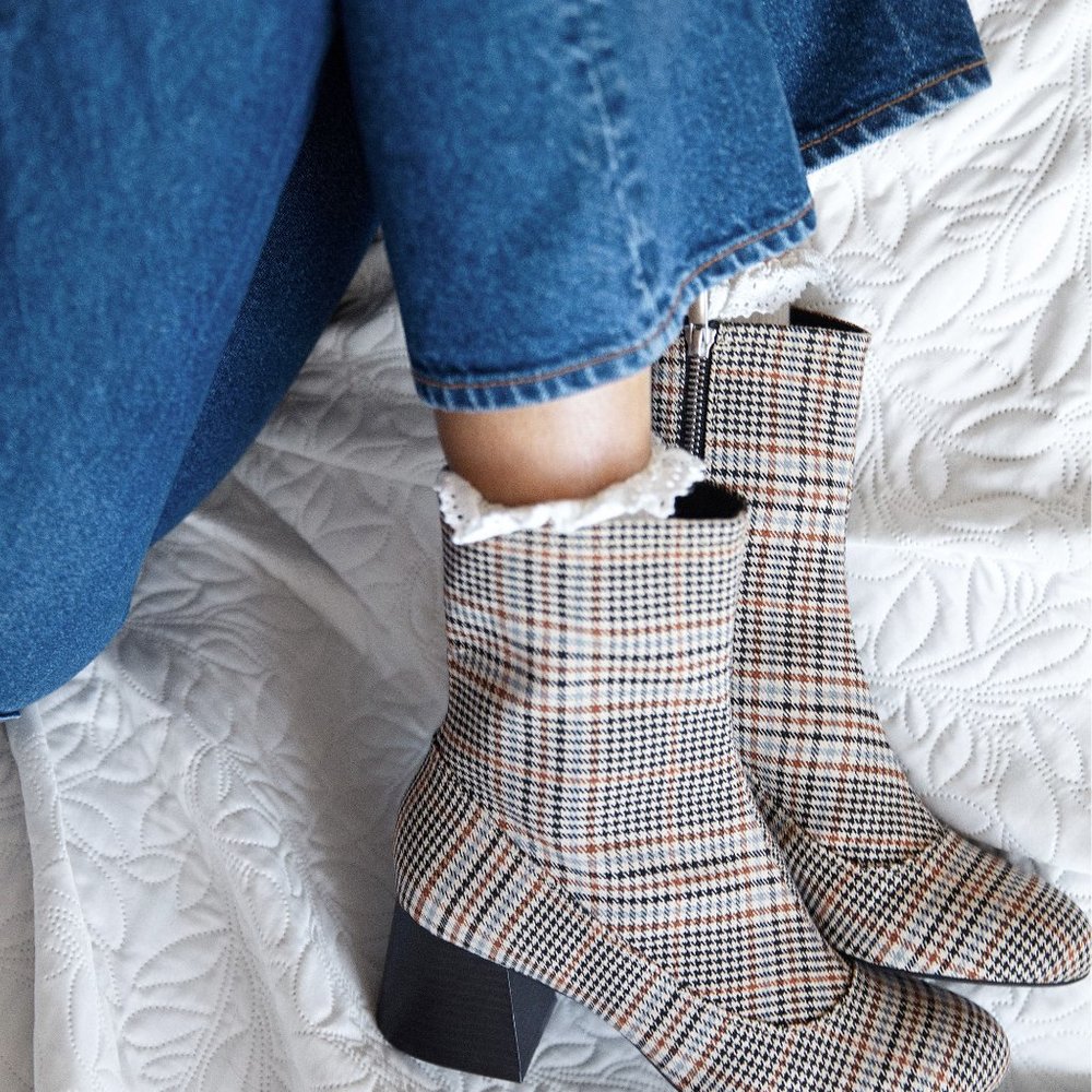 NEW Monki Houndstooth Plaid Side-Zip Ankle Boots Size 40 US 9